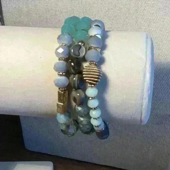 Vintage Crystal  Faceted Blue Glass Beads with Gold Tone Multiple Strands - Picture 4 of 7